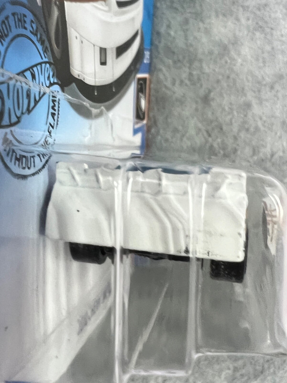 Hot Wheels HW Race Team 2/5 2010 Chevy Impala White H25