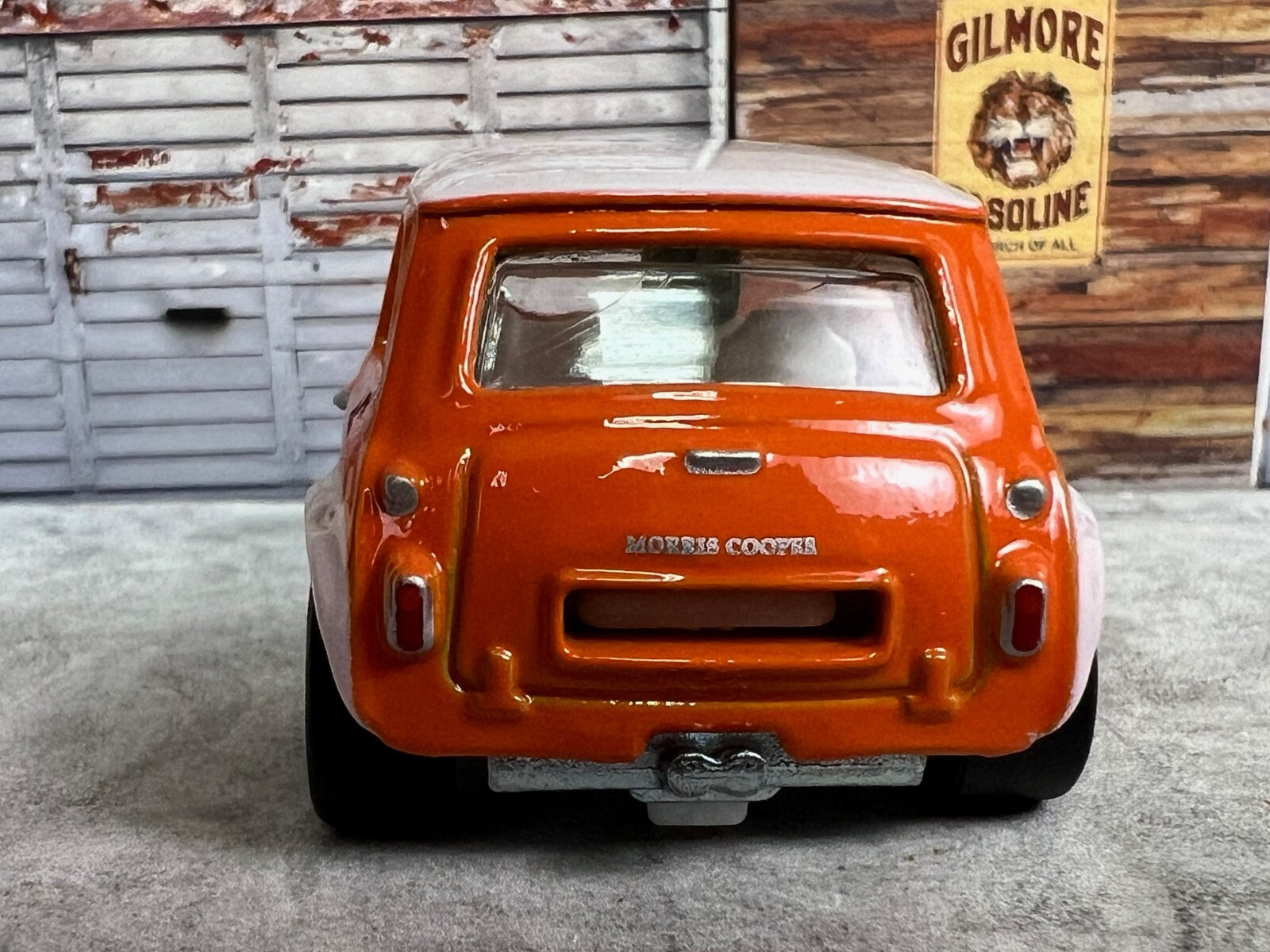 🇺🇸🇺🇸🇺🇸Hotwheels Morris Mini Castrol Orange C15🇺🇸🇺🇸🇺🇸