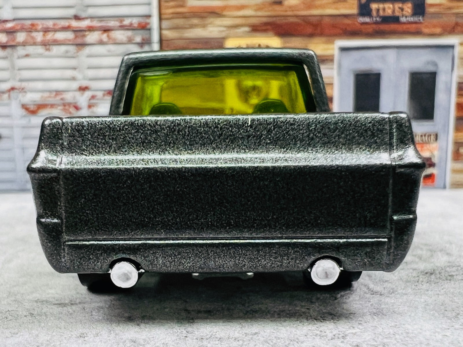 🔥🔥🔥Hot Wheels '83 Chevy Silverado Green New from 2024 HW Flames C5🔥🔥🔥