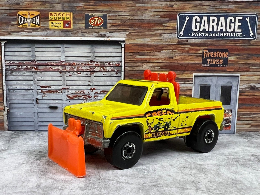 🔥🔥🔥Vintage 1979 Hot Wheels Speedy Removal Snow Plow Truck C3🔥🔥🔥