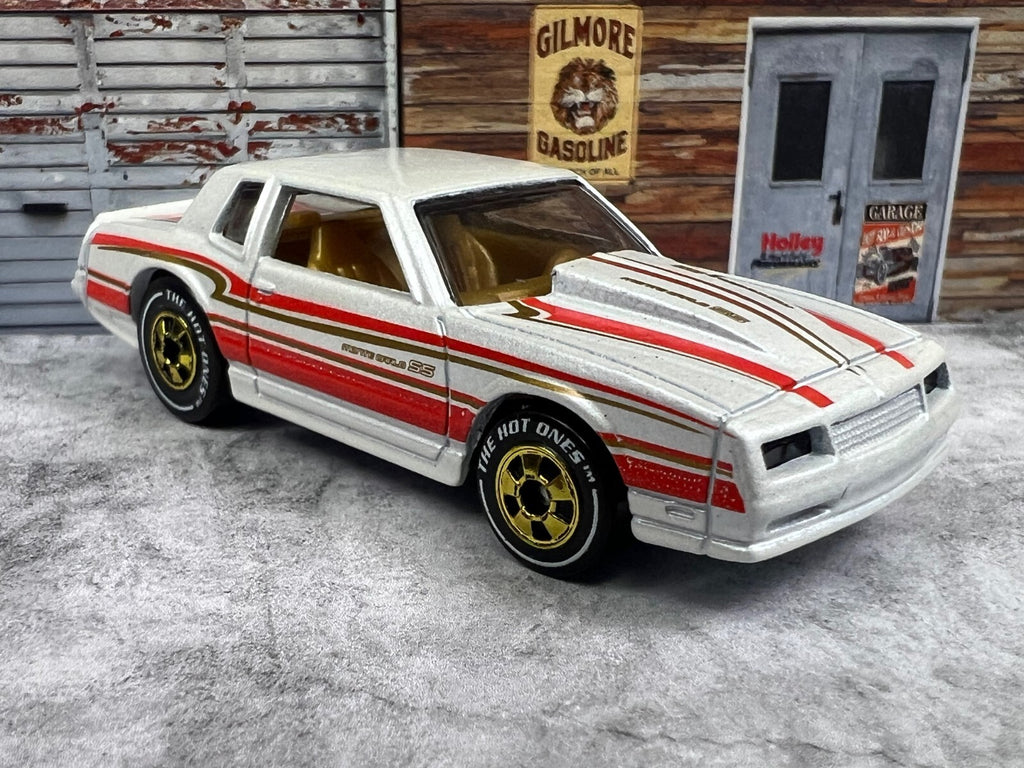🇺🇸🇺🇸Hot Wheels The Hot Ones Monte Carlo SS Chase White 🇺🇸🇺🇸