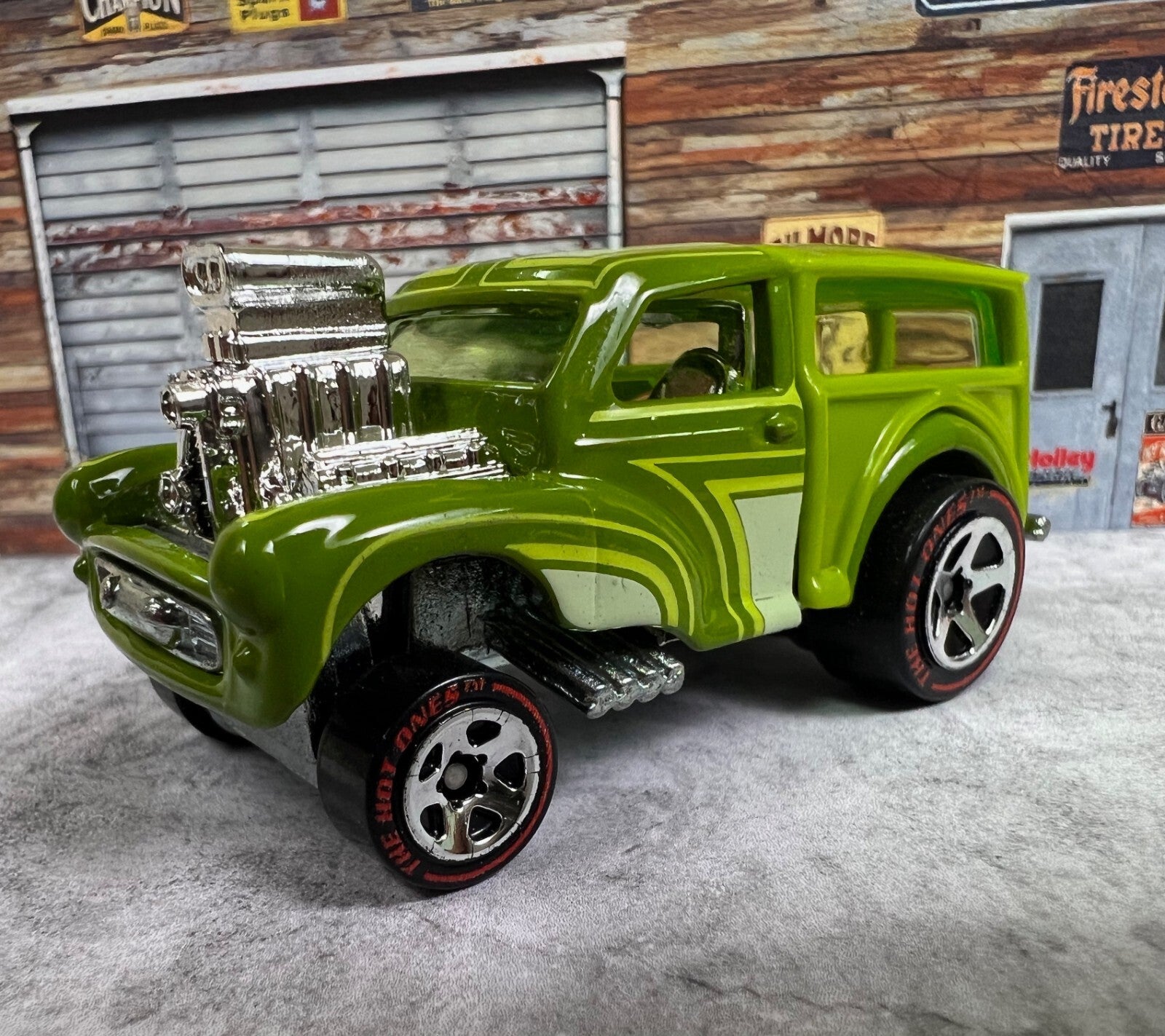 🔥🔥🔥Hot Wheels The Hot One MG Rover CHASE Green🔥🔥🔥