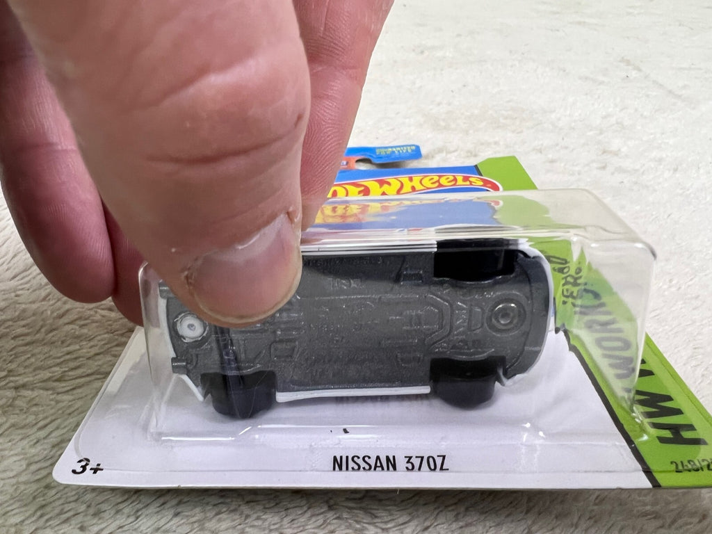 🔥🔥🔥🔥Hot Wheels #249 HW Workshop NISSAN 370Z WHITE Variation  HW12🔥🔥🔥🔥