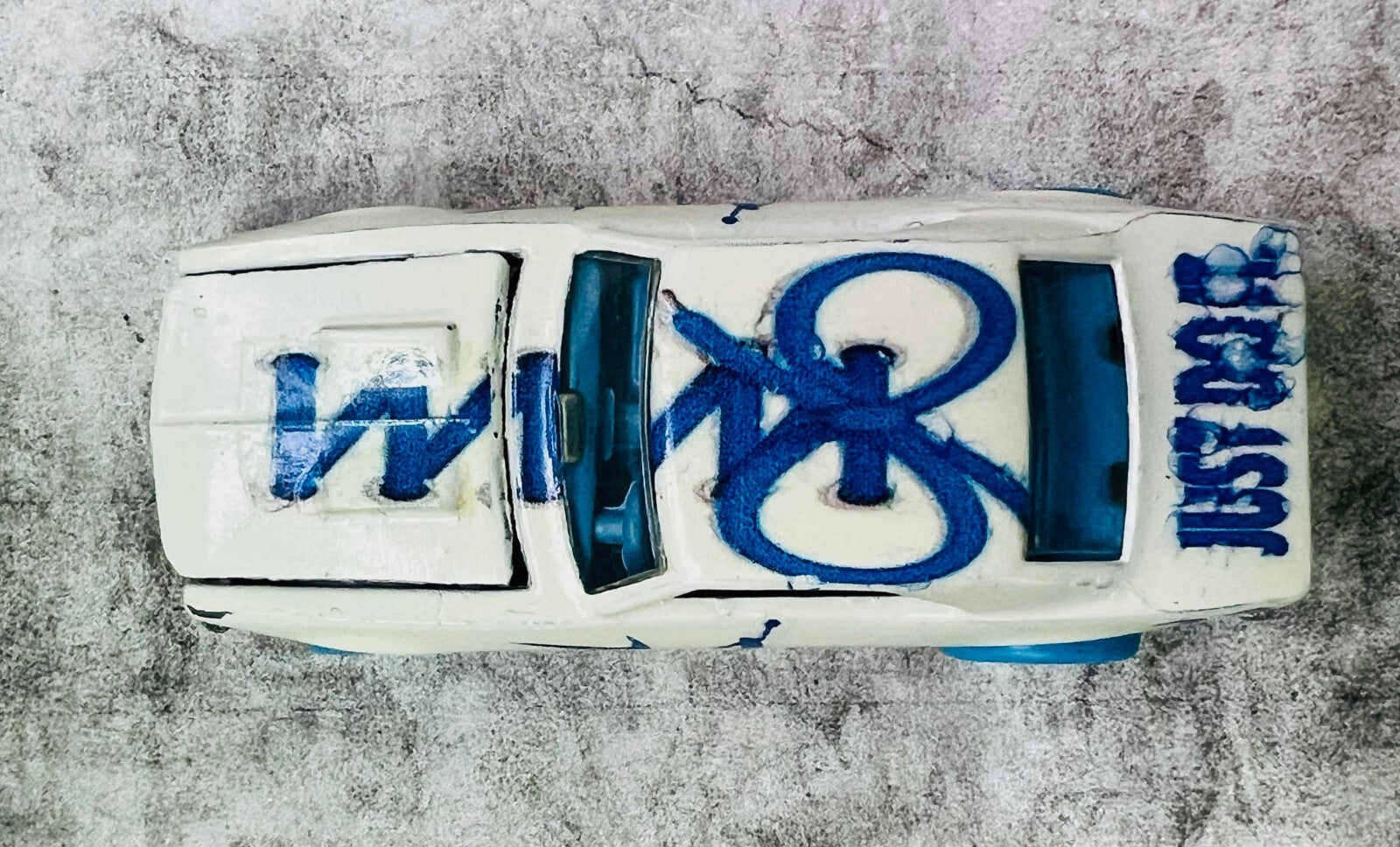 🔥🔥🔥Hotwheels Custom 1967 Chevy CAMARO AIR JORDAN  C21 🔥🔥🔥