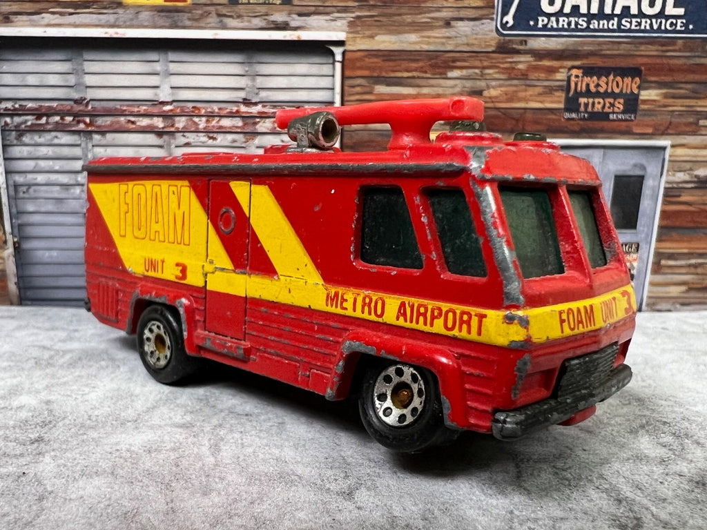 🔥🔥Matchbox Command Vehicle Red Metro Airport Foam Unit 3 Truck 1:114 C14🔥🔥
