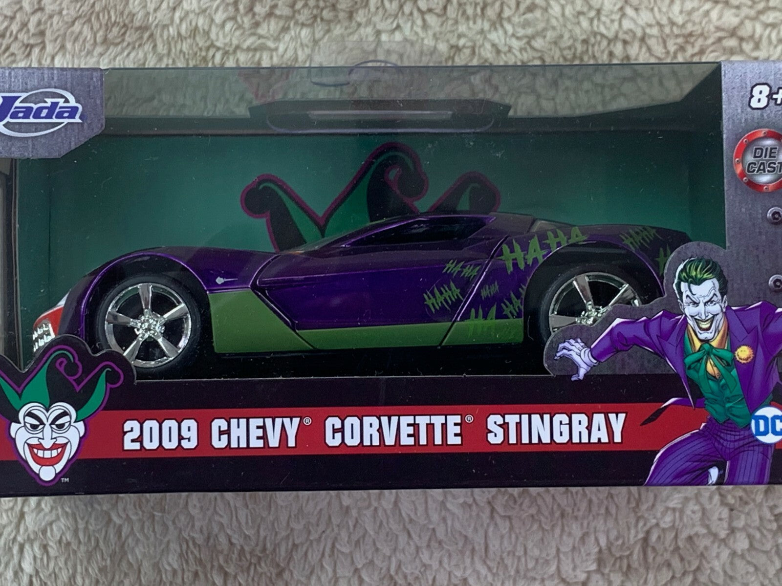 Jada Hollywood Rides DC Batman THE JOKER 2009 Chevy Corvette Stingray 1:32 HW04