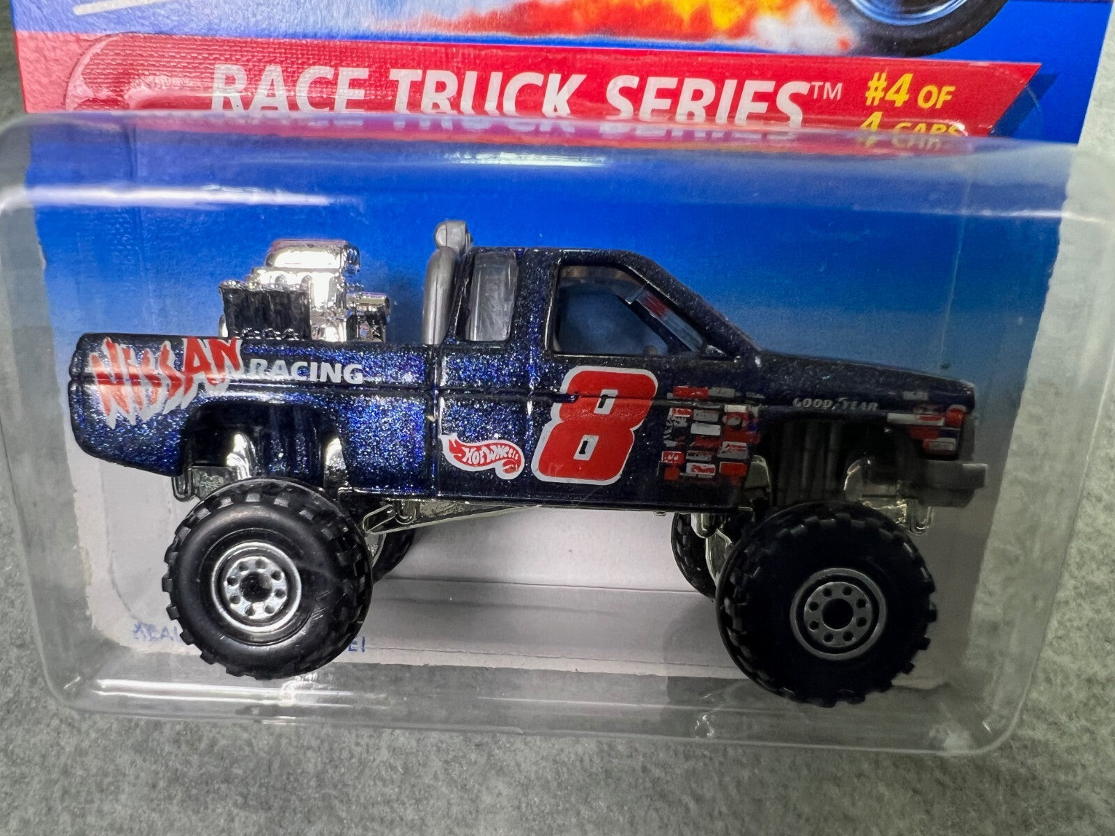 🔥🔥🔥Hot Wheels 1995 Nissan Truck # 383 Blue 4/4 RACE TRUCK SERIES HW21🔥🔥🔥