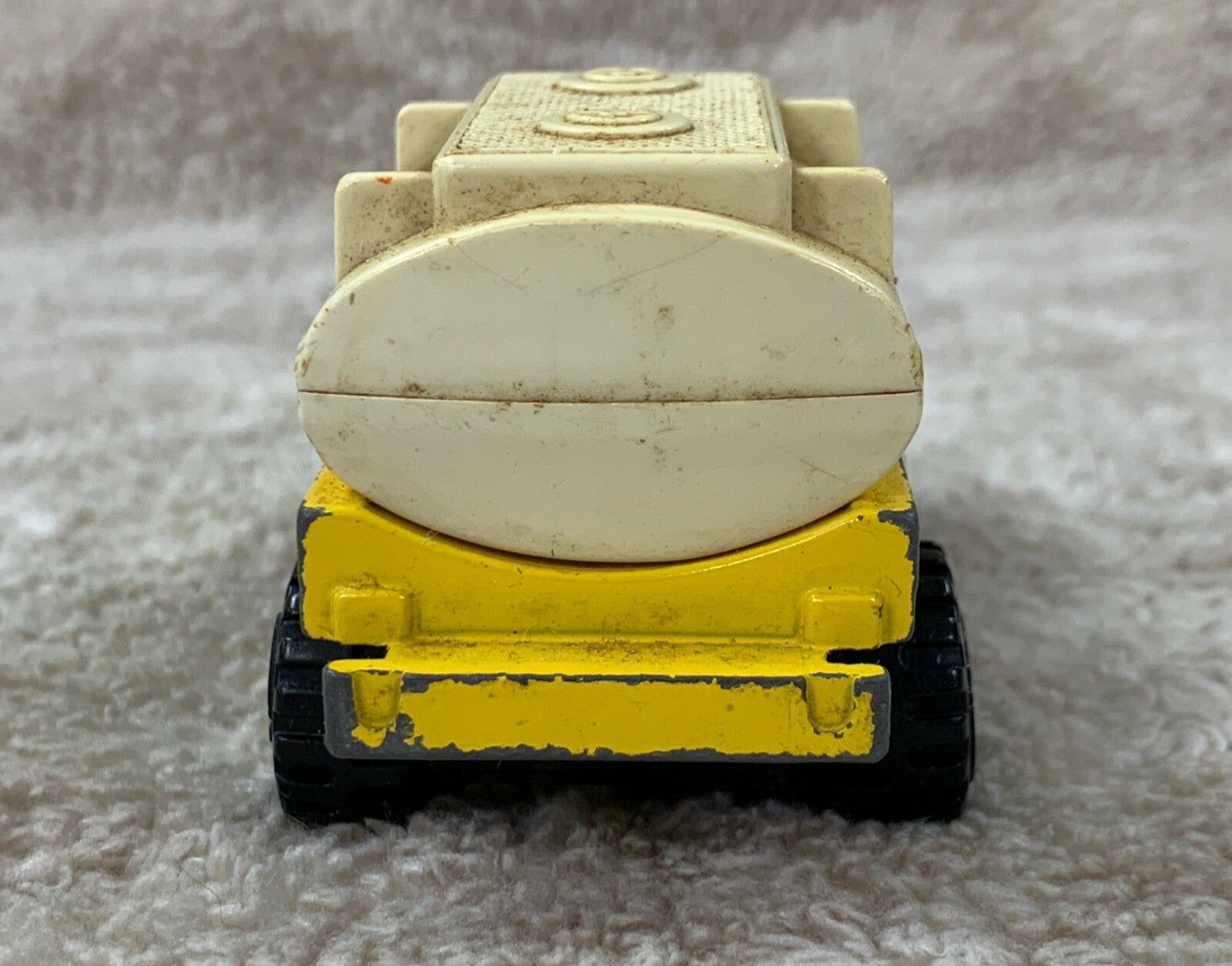 ******Vintage Tonka Tank Truck Yellow 4" Long Made in Japan Pre-Owned HW04******