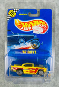 🇺🇸Hot Wheels BLUE CARD #157 YELLOW 57 CHEVY speed 10 points HO 1990 H30🇺🇸