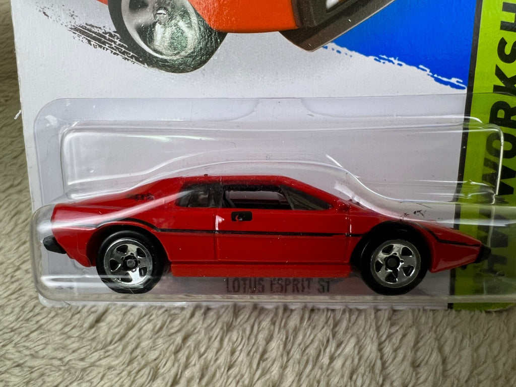 🇬🇧🇬🇧🇬🇧Hot Wheels HW Workshop-Garage LOTUS ESPRIT S1 Red  HW12🇬🇧🇬🇧🇬🇧