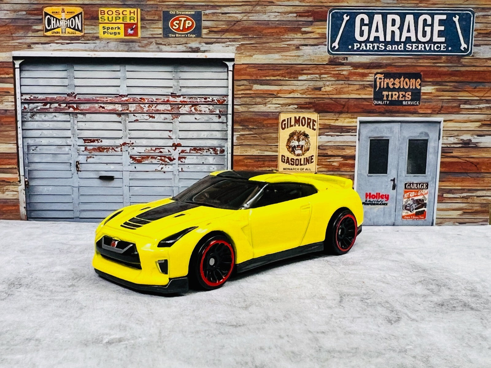 🎌🎌🎌Hot Wheels  '17 Nissan GT-R (R35) Yellow Then And Now C18🎌🎌🎌