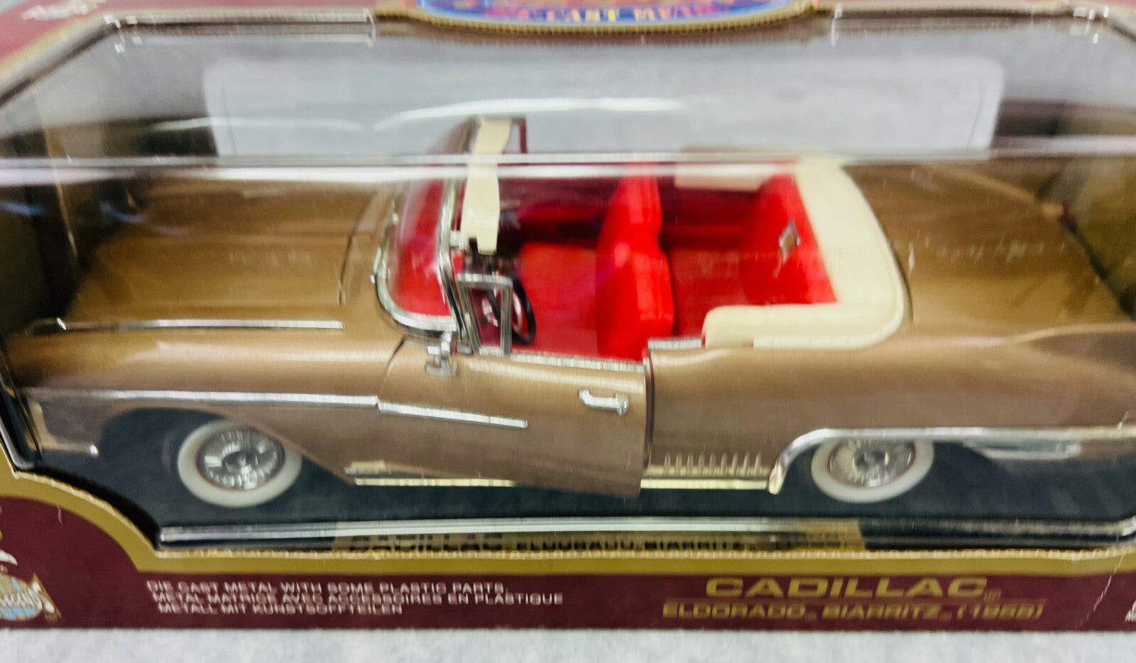 🇺🇸🇺🇸Road Legends Cadillac 1958 Eldorado Biarritz 1:18 Scale Die Cast🇺🇸🇺🇸