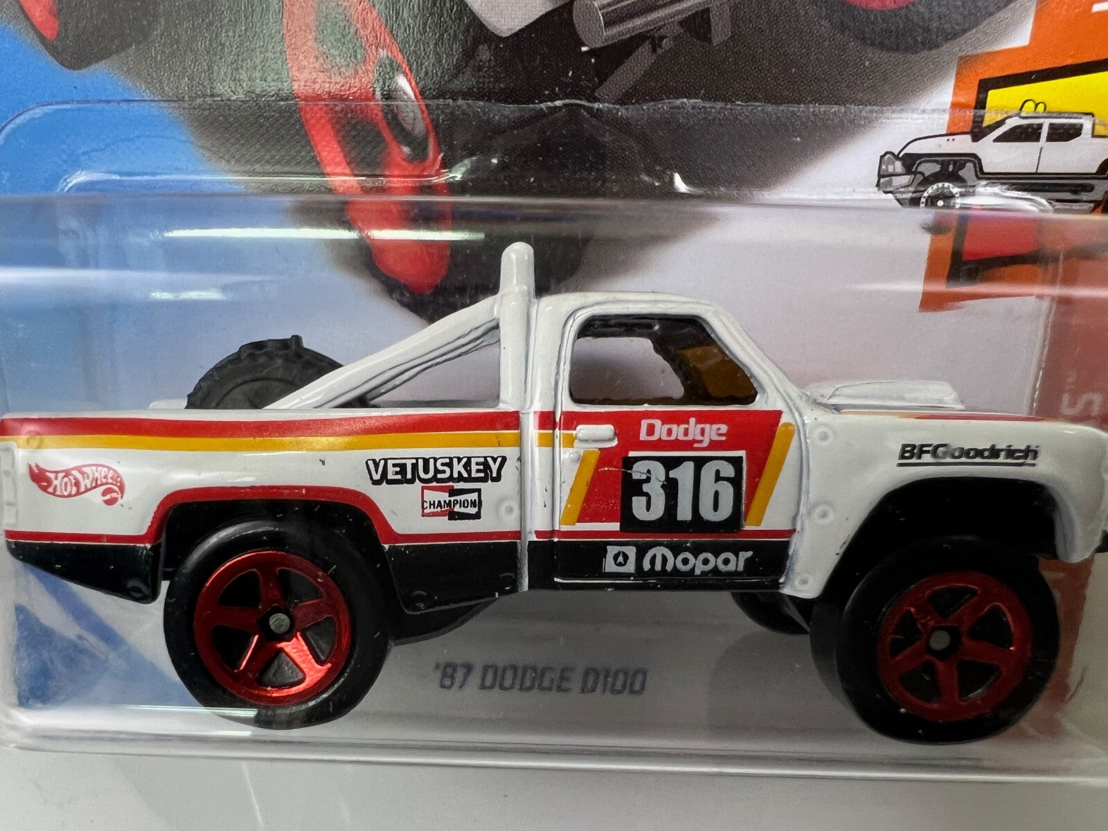 🔥🔥Hot Wheels '87 Dodge D100 2018 HW Hot Trucks 275/365 HW Hot Trucks HW06🔥🔥