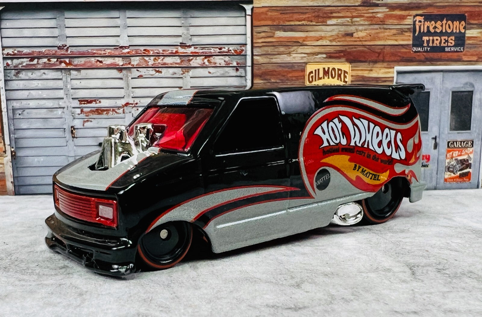 🔥🔥🔥Hot Wheels Premium 1985 Chevy Astro Van Real Riders H23🔥🔥🔥