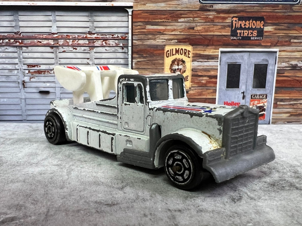🔥🔥🔥VINTAGE 1981 Kidco  Semi Truck Wrecker Made in Macao C3🔥🔥🔥
