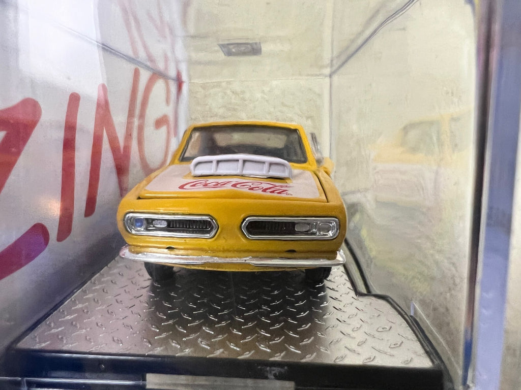 🔥🔥🔥M2 Machines Coca-Cola 1968 Plymouth Barracuda HEMI A13 21-49 HW15🔥🔥🔥