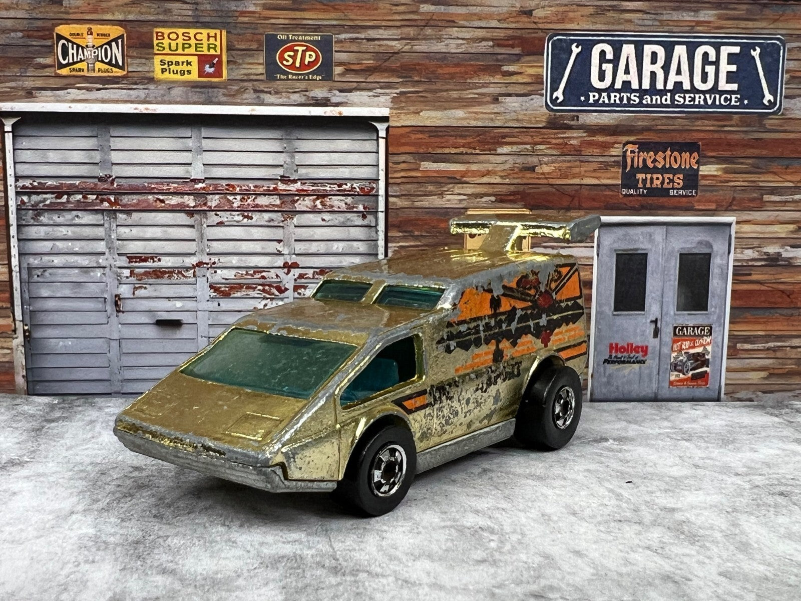 🔥🔥🔥Vintage Spoiler Sport Van 1976 Hot Wheels Gold Hong Kong C9🔥🔥🔥