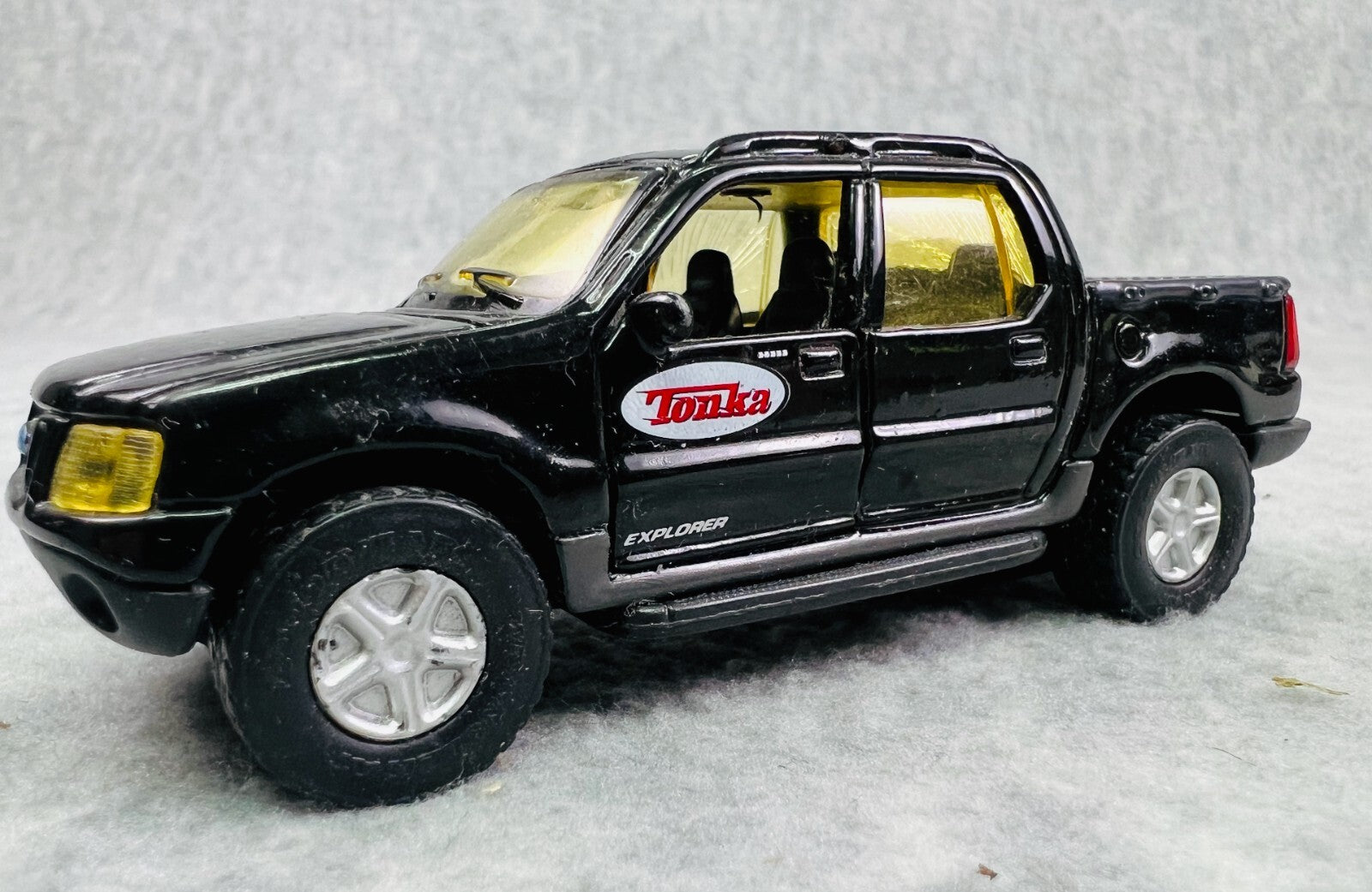 🇺🇸Maisto Ford Explorer Sport Trac Pickup Black Die Cast 1/47 Scale🇺🇸