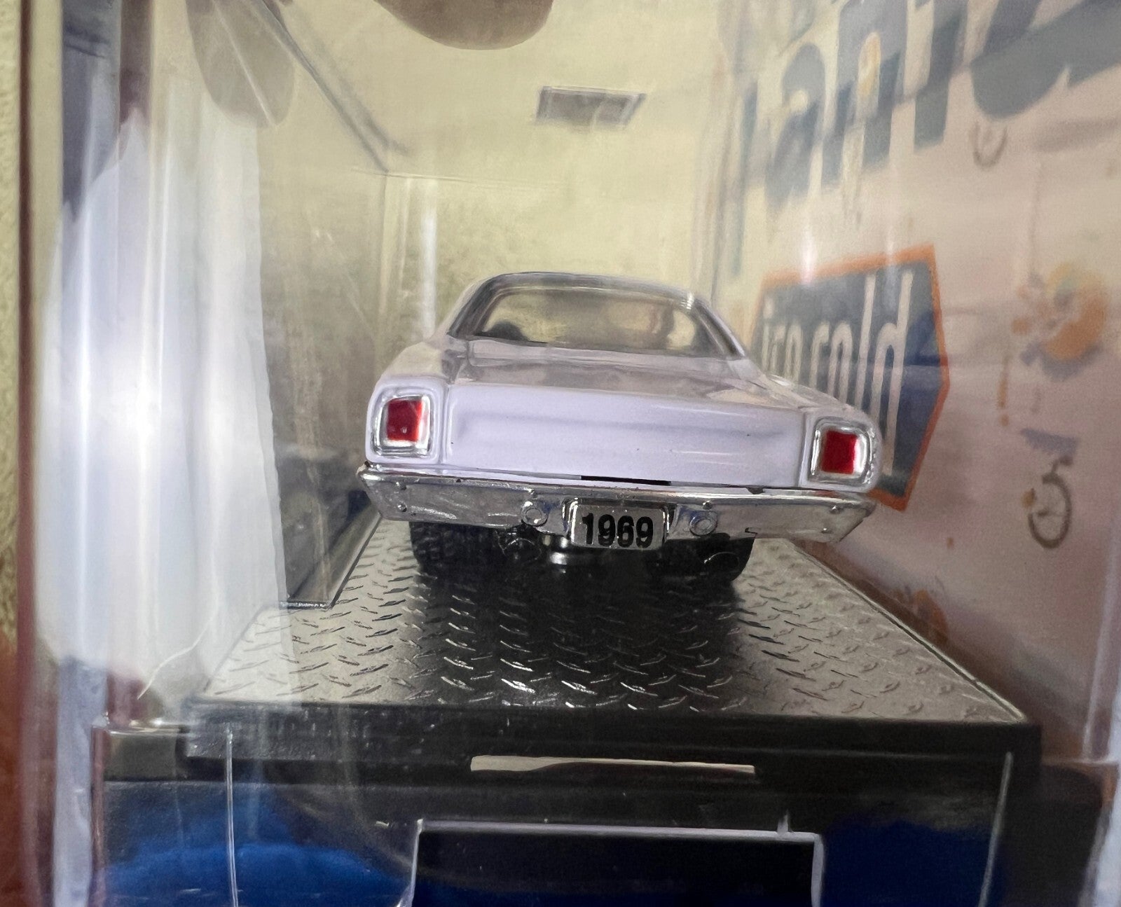 🔥🔥🔥M2 Machines Fanta 1969 Plymouth Road Runner A10 21-07 HW15🔥🔥🔥