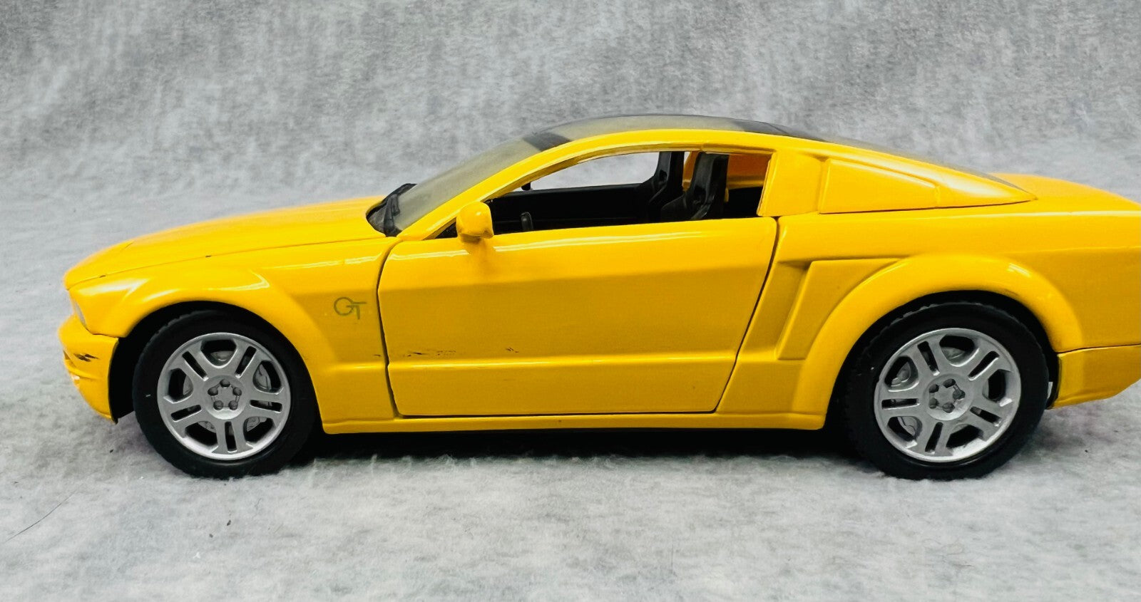 🇺🇸🇺🇸MOTOR MAX FORD MUSTANG GT YELLOW 1:24 SCALE🇺🇸🇺🇸