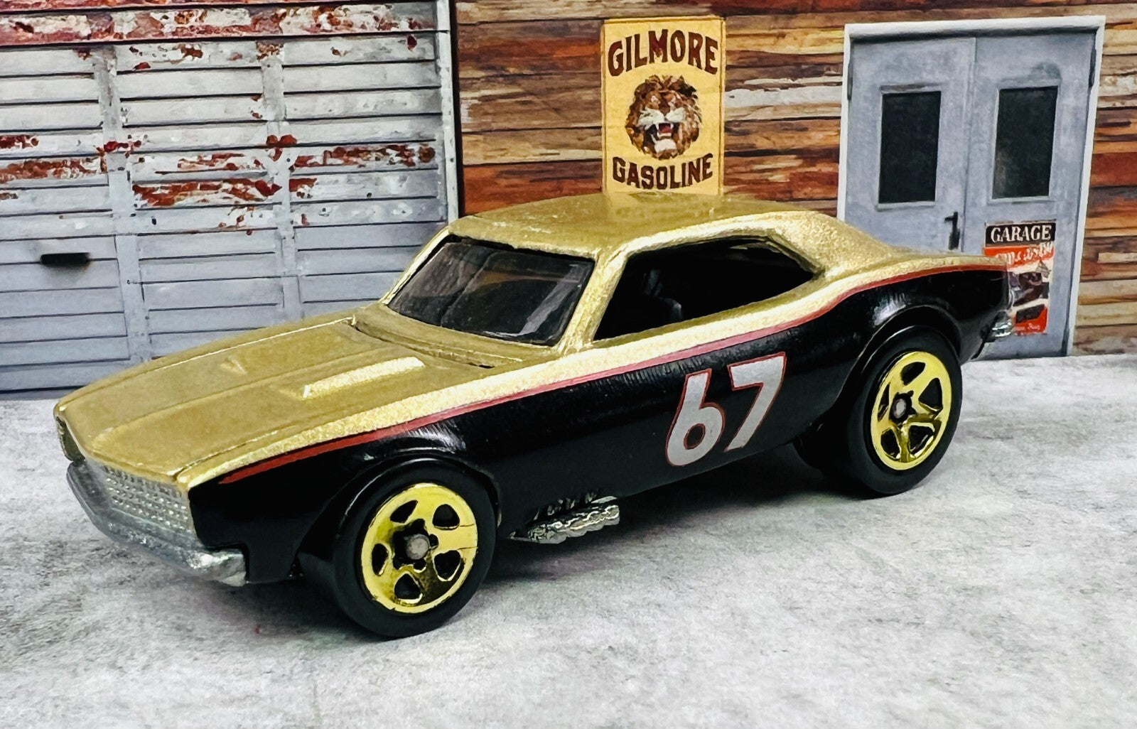 🇺🇸🇺🇸Hot Wheels Gold & Black 1967 Camaro C23🇺🇸🇺🇸