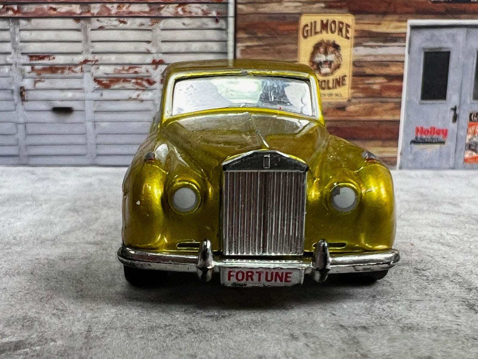 🔥🔥🔥Matchbox Rollsroyce Silver Cloud Gold 1/69 Scale C15🔥🔥🔥