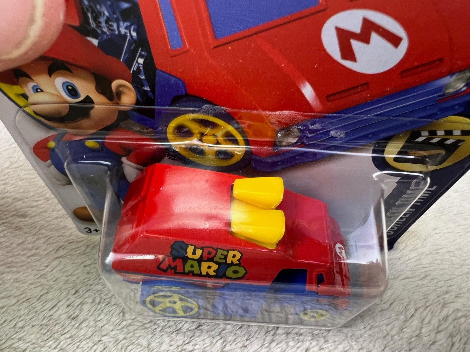 🔥🔥Hot Wheels Screen Time  Cool-One Super Mario Exclusive Snowflake Card HW12🔥
