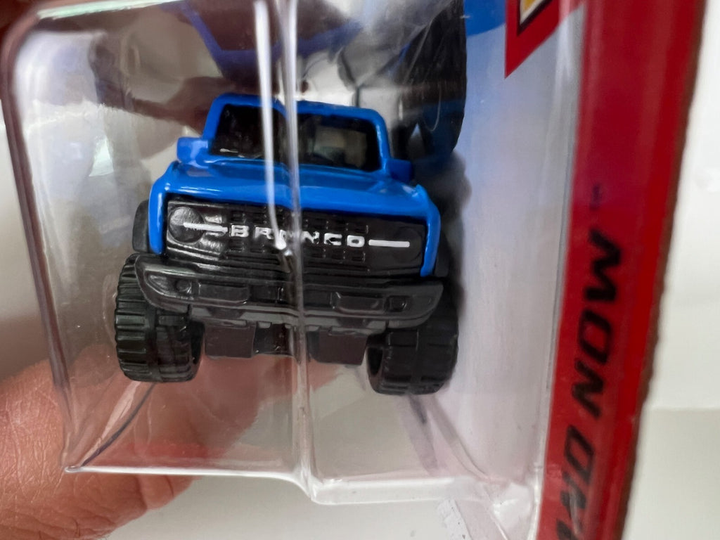 🔥🔥🔥🔥Hotwheels '21 Ford Bronco Then and Now Short Card Blue HW07🔥🔥🔥🔥