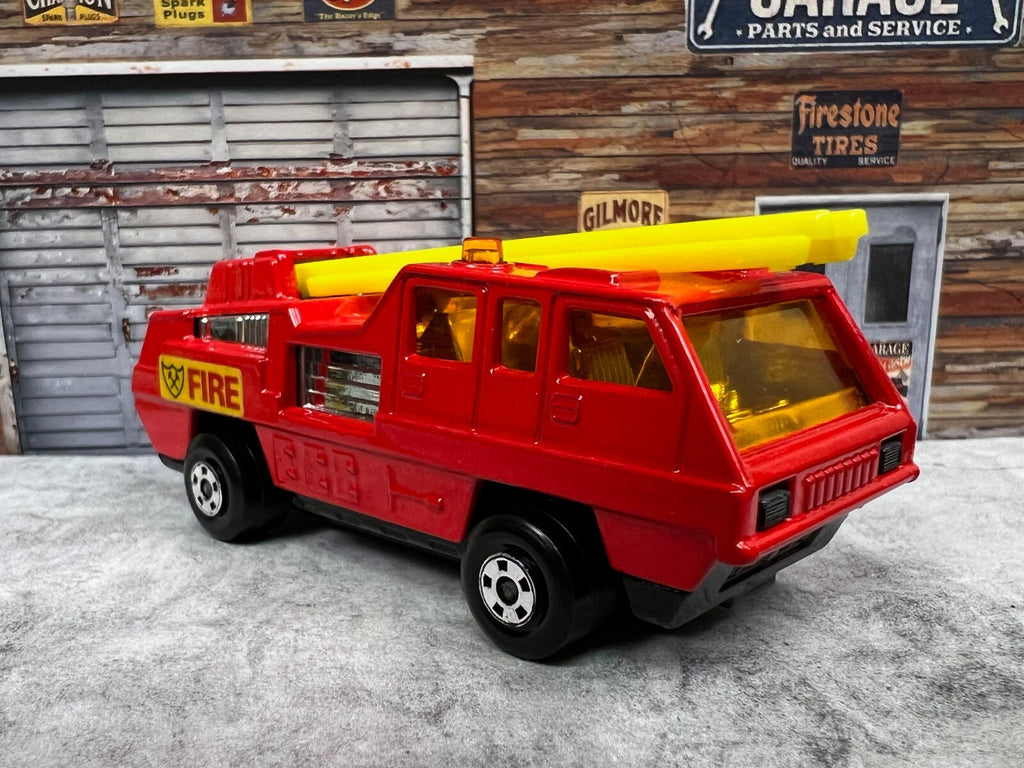 🔥🔥🔥🔥Matchbox Superfast No. 22 Blaze Buster MINT C12🔥🔥🔥🔥