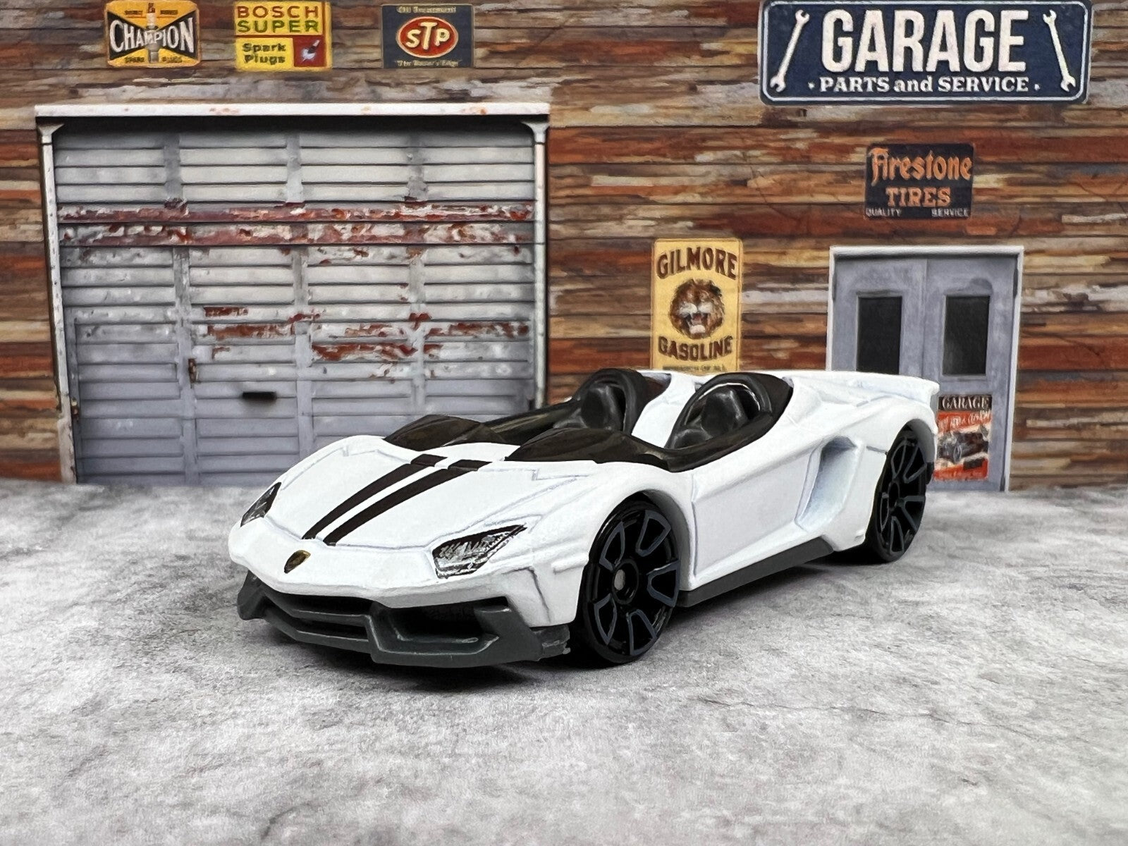 🇮🇹🇮🇹🇮🇹🇮🇹HOT WHEELS 2013 Lamborghini Aventador J White🇮🇹🇮🇹🇮🇹🇮🇹