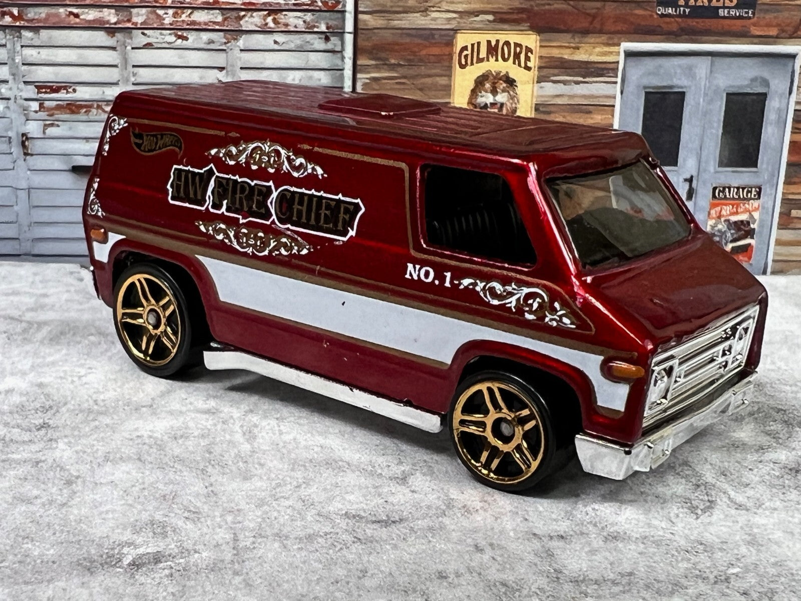 🔥🔥🔥Hot Wheels  HW Rescue Super Van HW Fire Chief C16🔥🔥🔥