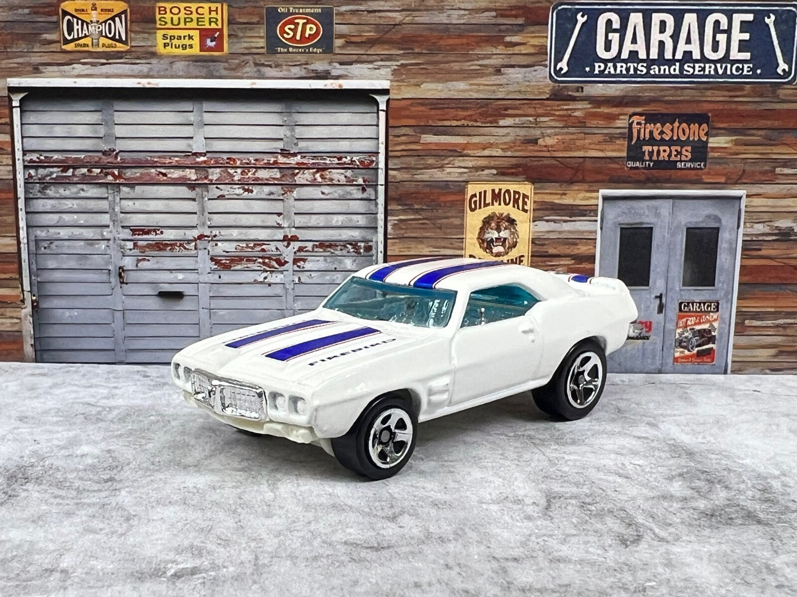 🔥🔥🔥Hot Wheels ‘69 Pontiac Firebird T/A 05 First Editions White C8🔥🔥🔥