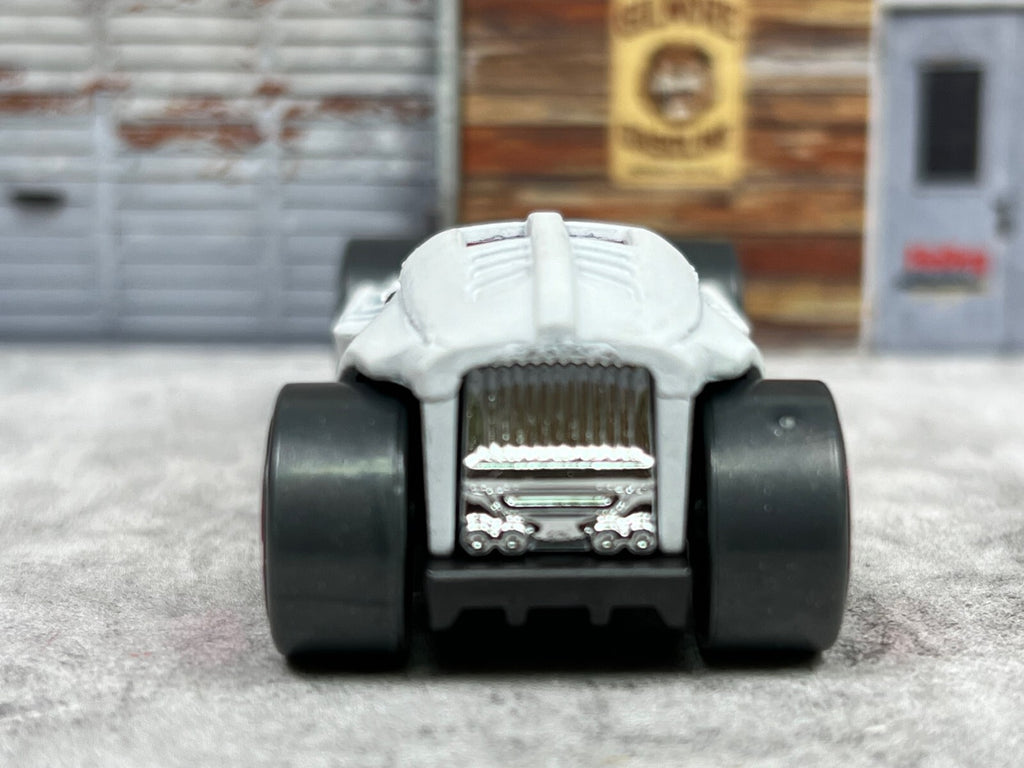🔥🔥🔥Hot Wheels HW50 CONCEPT Matte White Pink 2018 Diecast Car C4🔥🔥🔥