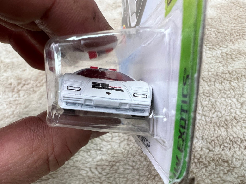 🇮🇹Hot Wheels HW Exotics Lamborghini Countach Pace Car White 217/365 HW19🇮🇹