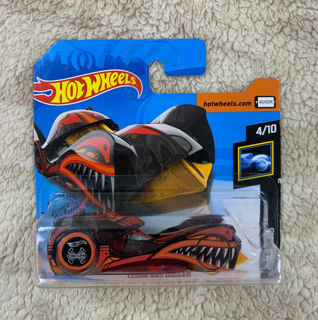 ****New Hot Wheels X-Raycers 2020 87/250 " Cloak and Dagger" SHORT CARD HW05****