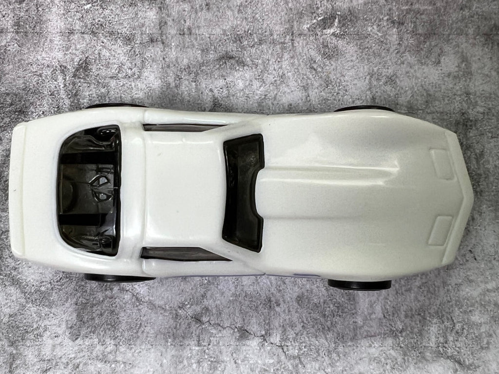 🇺🇸🇺🇸🇺🇸Hot Wheels 1975 White Corvette 2012 C18🇺🇸🇺🇸🇺🇸