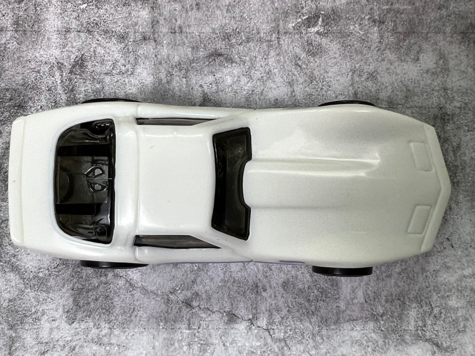 🇺🇸🇺🇸🇺🇸Hot Wheels 1975 White Corvette 2012 C18🇺🇸🇺🇸🇺🇸