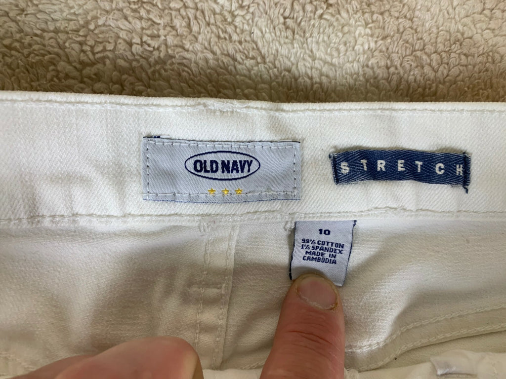 OLD NAVY WOMENS STRETCH SKIRT WHITE SIZE 10 99% COTTON 1% SPANDEX WHITE NICE