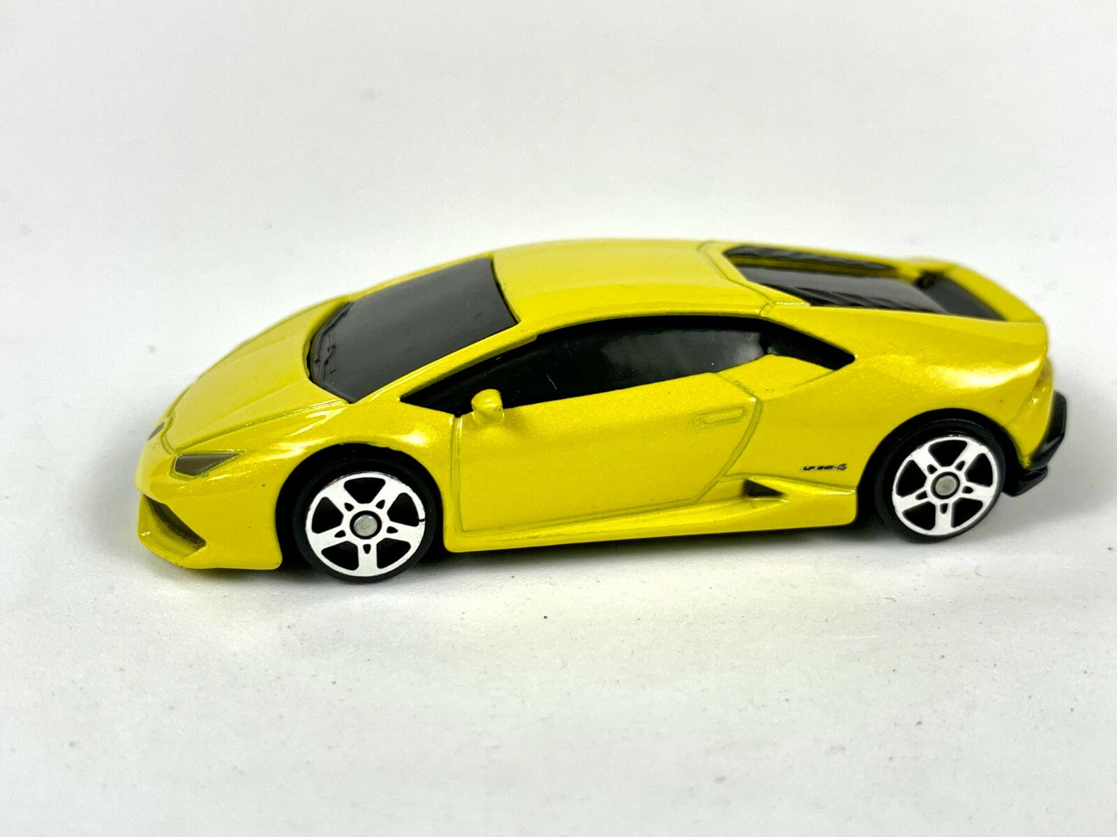 🔥🔥🔥🔥MAISTO Lamborghini HURACAN LP 610-4 Yellow Car SCALE 1/64 Loose🔥🔥🔥🔥
