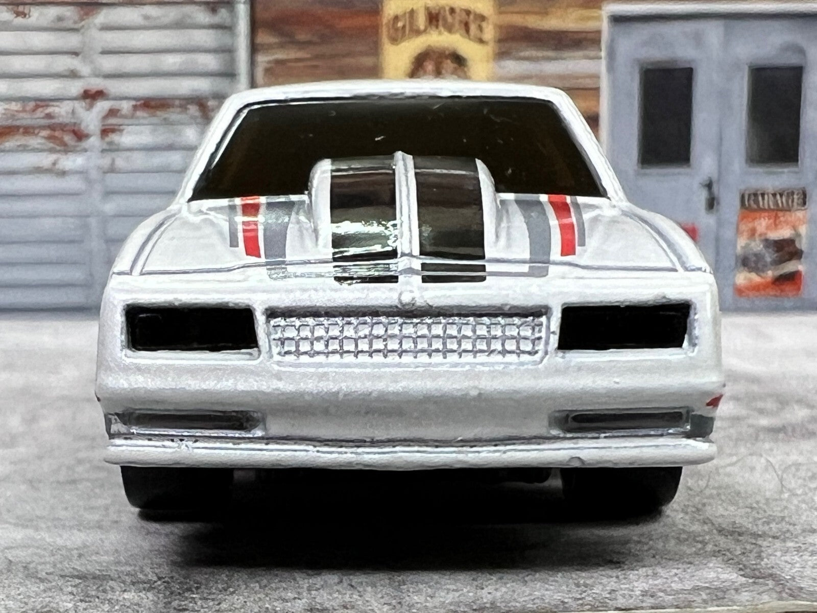 🇺🇸🇺🇸HOT WHEELS '86 Monte Carlo SS White HW Muscle Mania Chevy C18🇺🇸🇺🇸