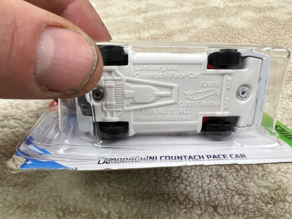 🇮🇹Hot Wheels HW Exotics Lamborghini Countach Pace Car White 217/365 HW19🇮🇹