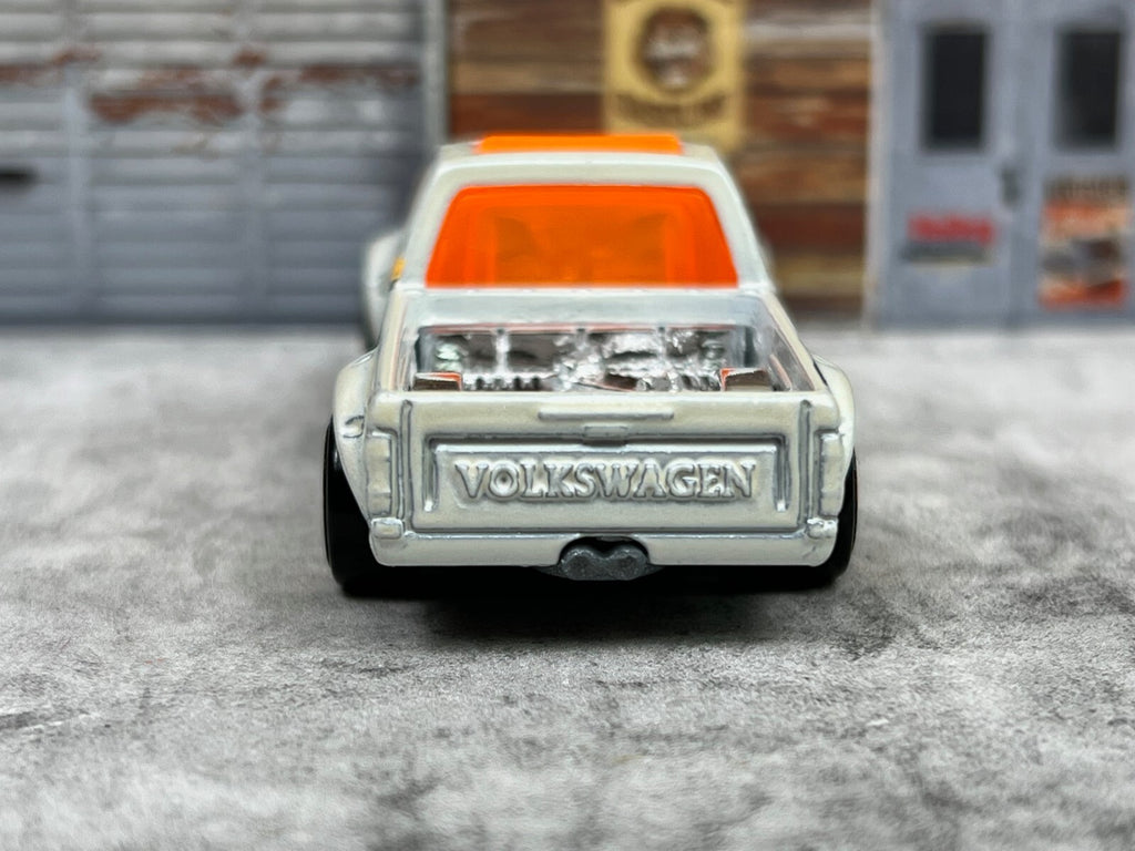 2018 Hot Wheels Volkswagen Caddy White HW HOT TRUCKS LOOSE