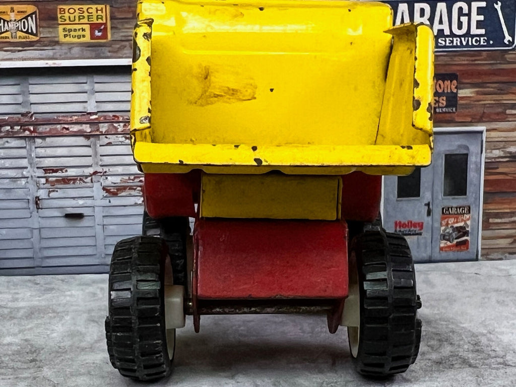 🔥🔥🔥Vintage Buddy L Small Yellow  Red Dump Truck Hong Kong C2🔥🔥🔥