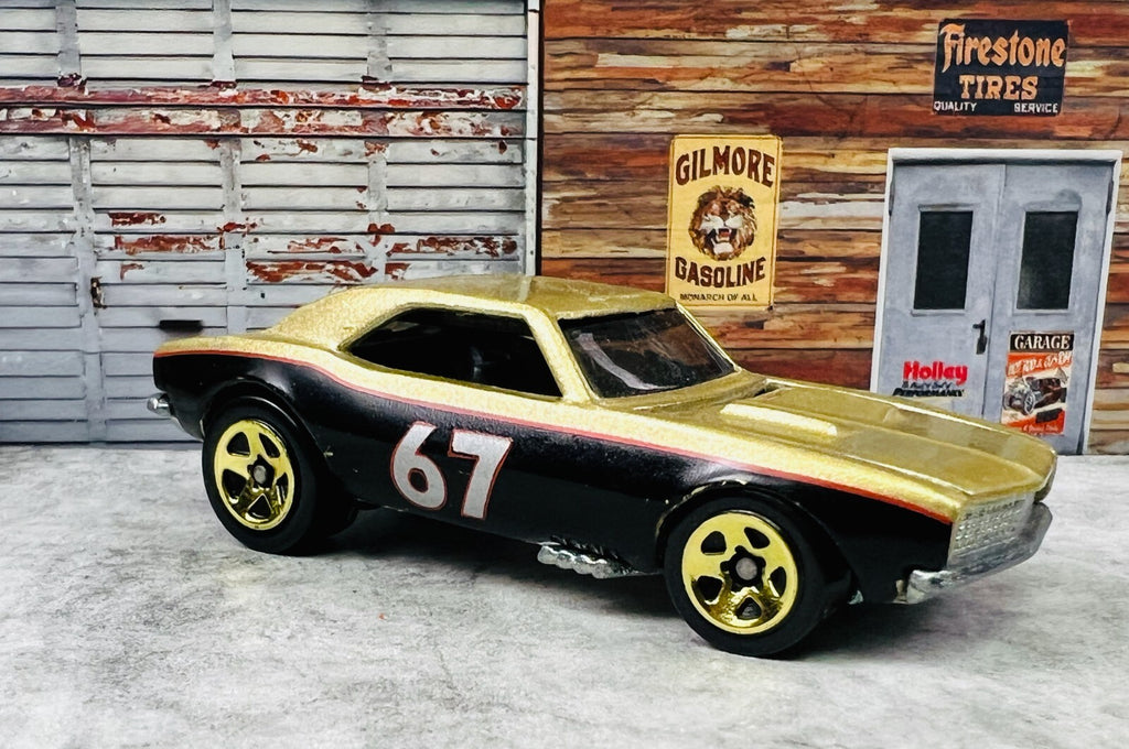 🇺🇸🇺🇸Hot Wheels Gold & Black 1967 Camaro C23🇺🇸🇺🇸