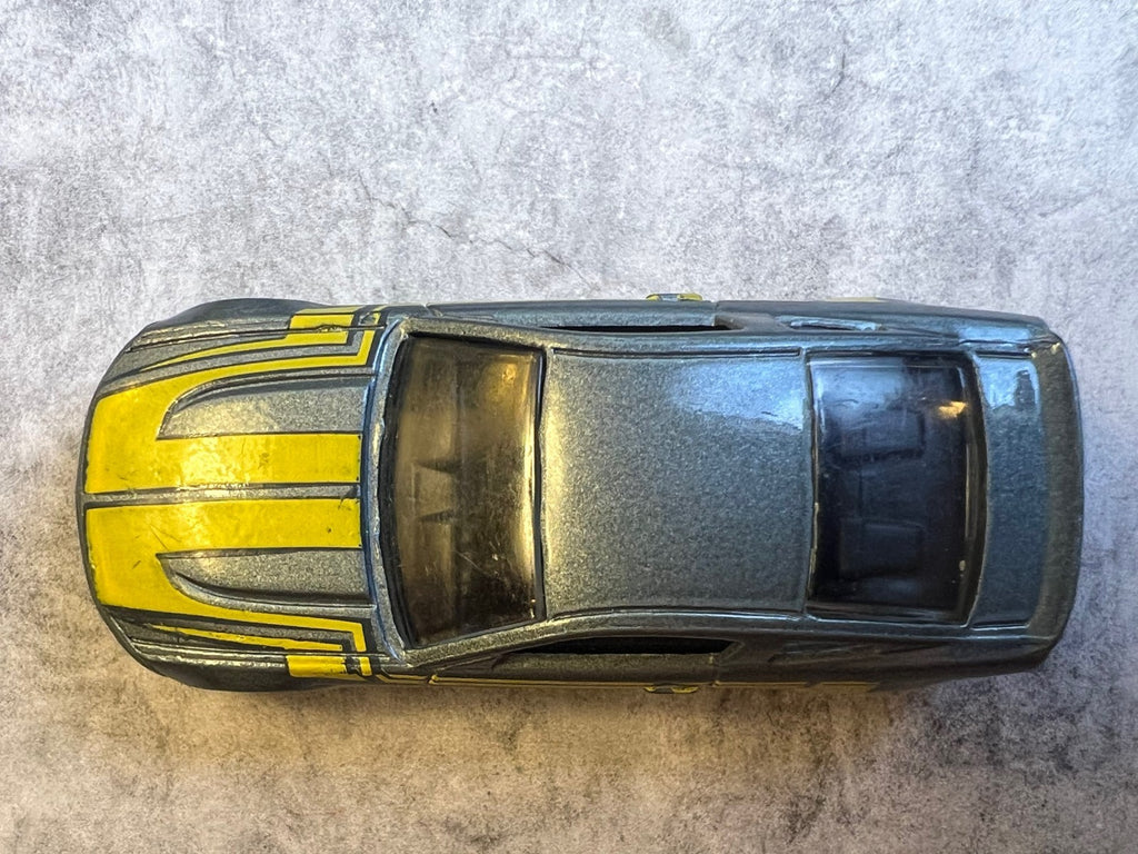 🇺🇸🇺🇸🇺🇸Hotwheels 2010 Ford Mustang GT Silver & Yellow C4🇺🇸🇺🇸🇺🇸