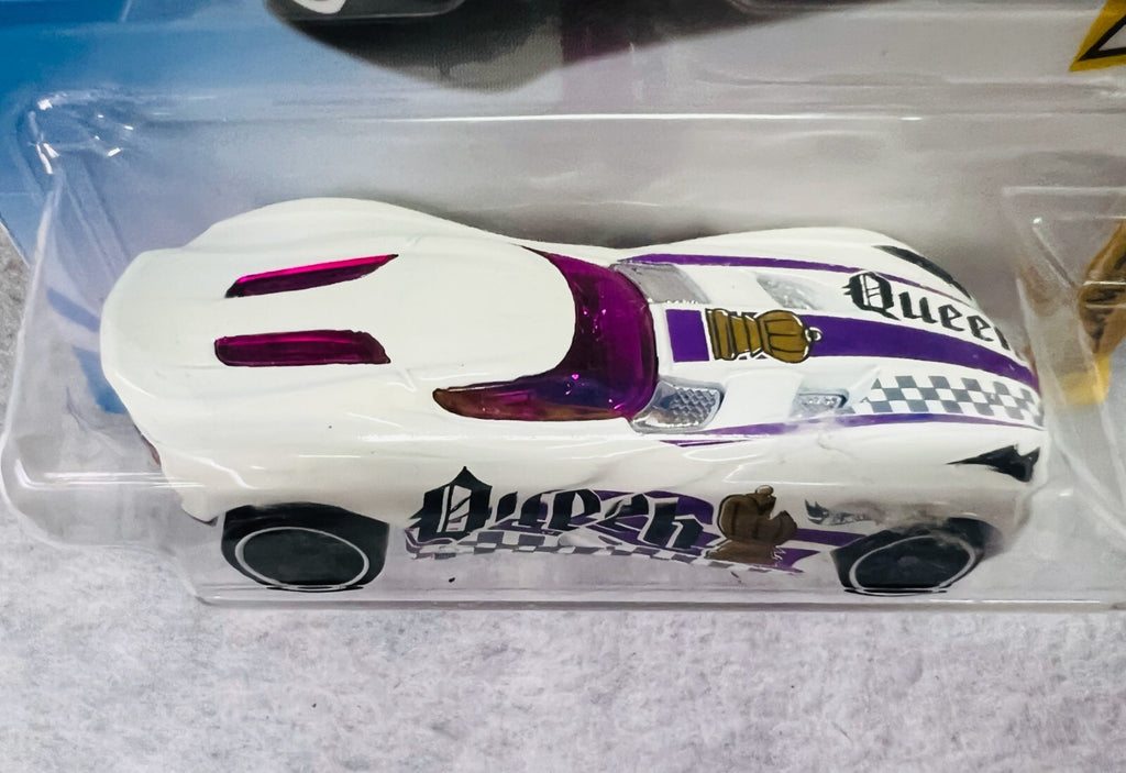 🔥🔥🔥Hot Wheels VELOCITA White Queen  HW Checkmate H27🔥🔥🔥