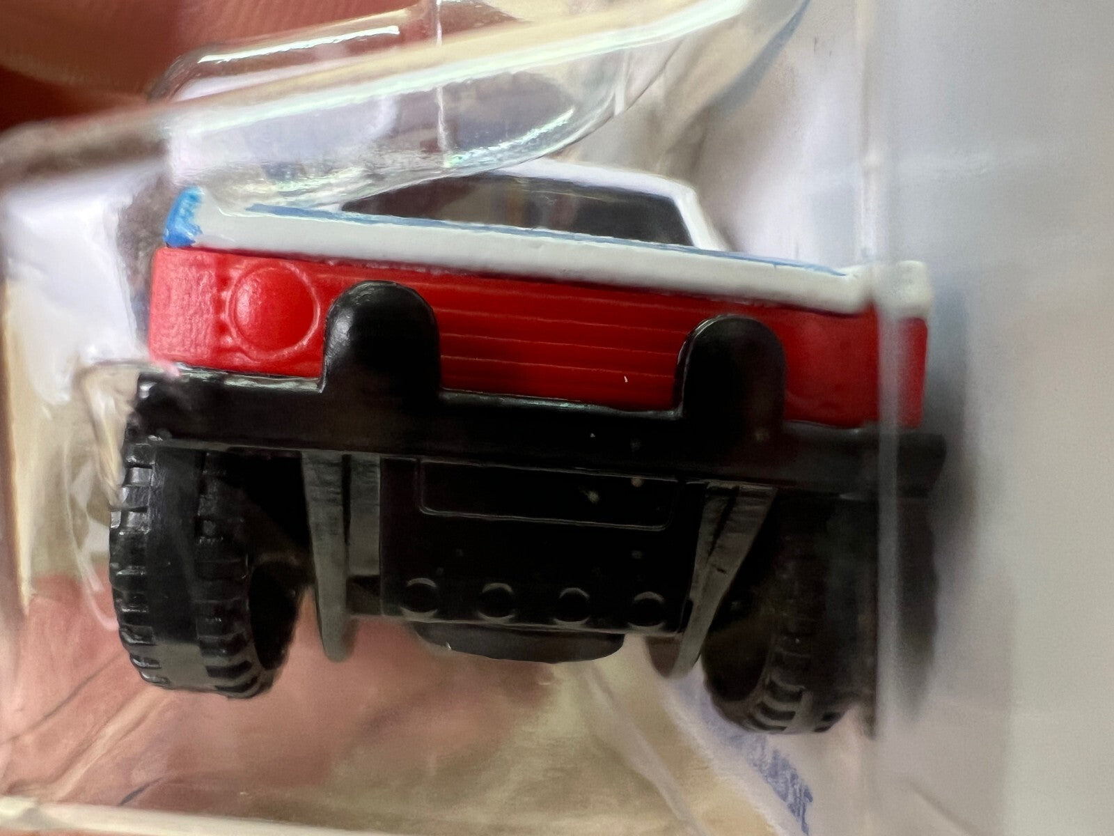 🔥🔥🔥Hotwheels Range Rover Classic Blue & White HW Hot Trucks HW18🔥🔥🔥