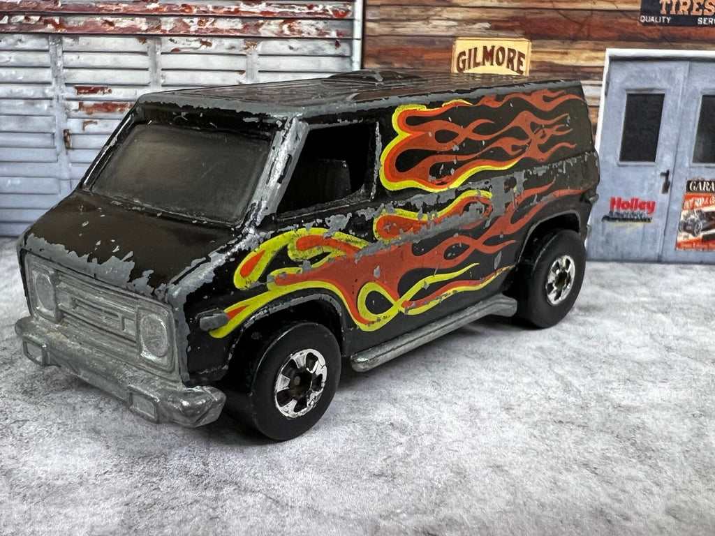 🔥Mattel Hot Wheels Redline Flying Colors Black Super Van Hong Kong 1974 C1🔥