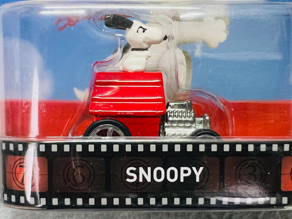 🔥🔥🔥Hot Wheels 2017 PEANUTS Snoopy Retro Entertainment H26🔥🔥🔥