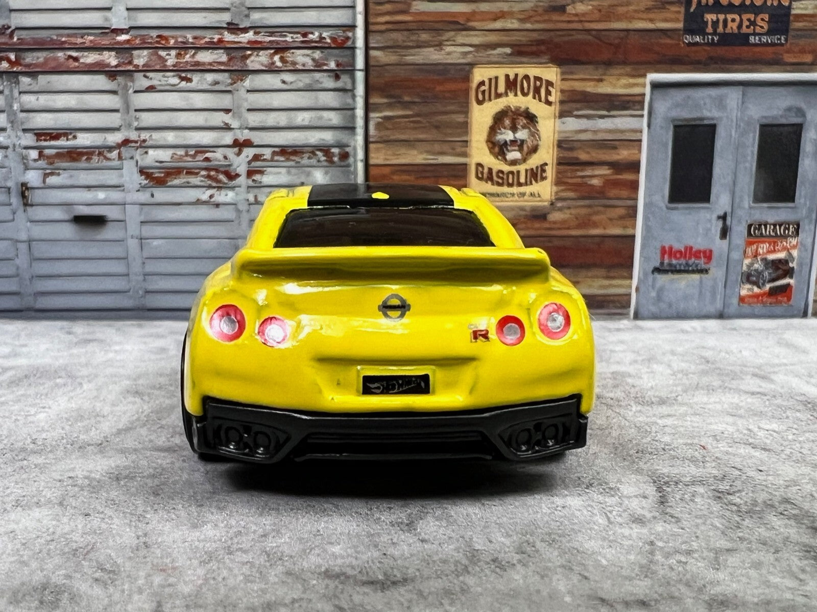 🎌🎌🎌Hot Wheels  '17 Nissan GT-R (R35) Yellow Then And Now C18🎌🎌🎌